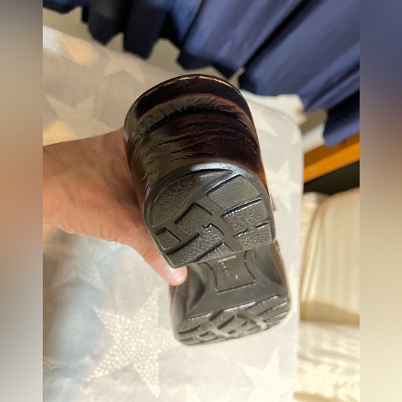 b.o.c. Slip on Brown Clogs - Picture 5 of 7